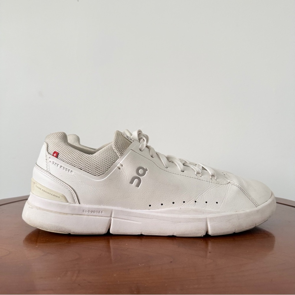 On Cloud The Roger Advantage Men White Sneakers | US 11 - Picture 1 of 9